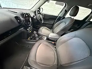 Used 2021 MINI Countryman Cooper Classic Black - Interior and Exterior details 5