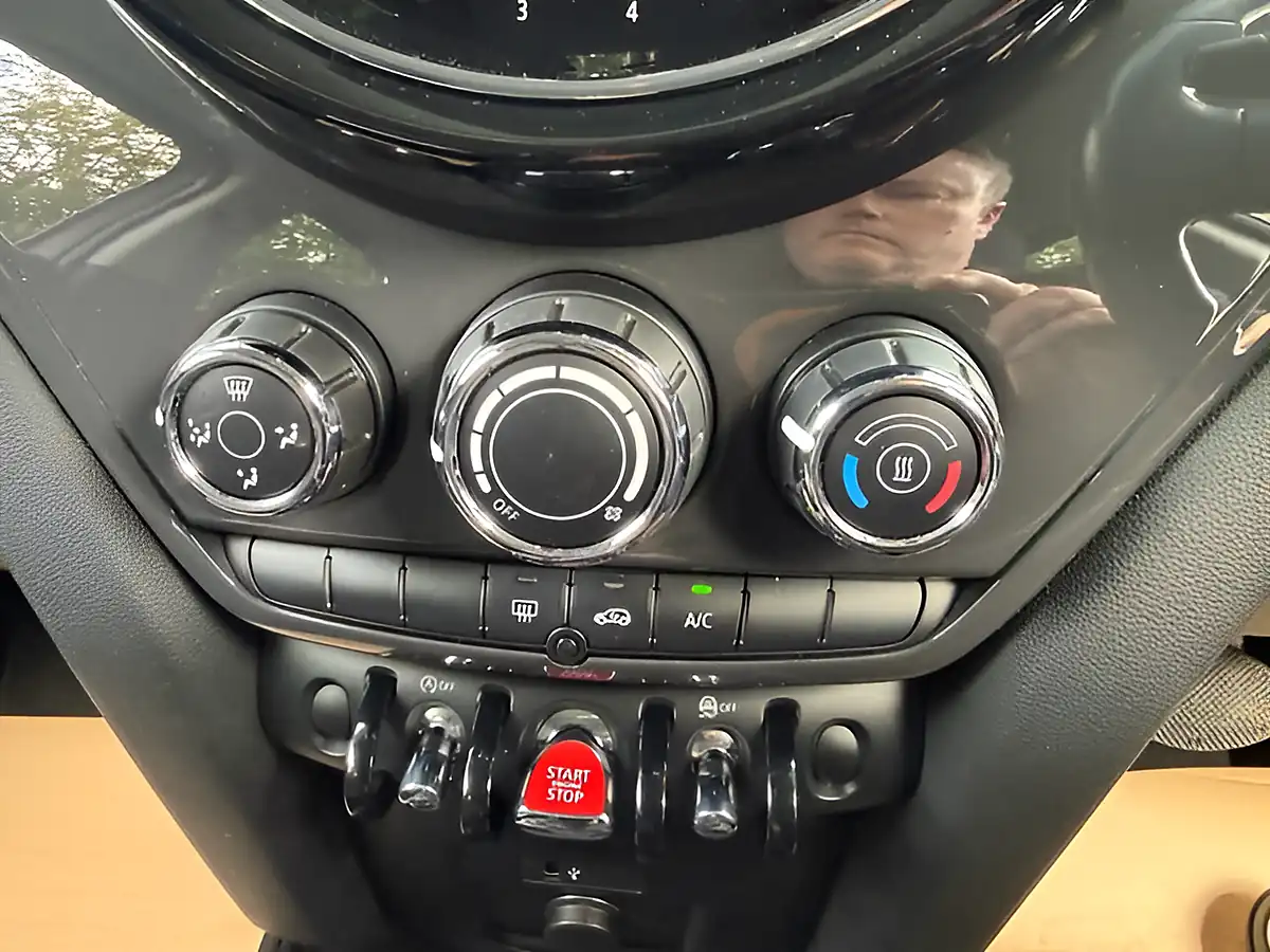 Used 2021 MINI Countryman Cooper Classic Grey - Interior and Exterior details 12