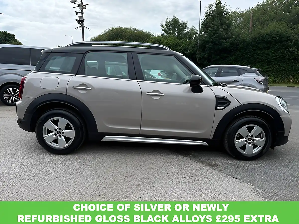 Used 2021 MINI Countryman Cooper Classic Grey - Interior and Exterior details 2