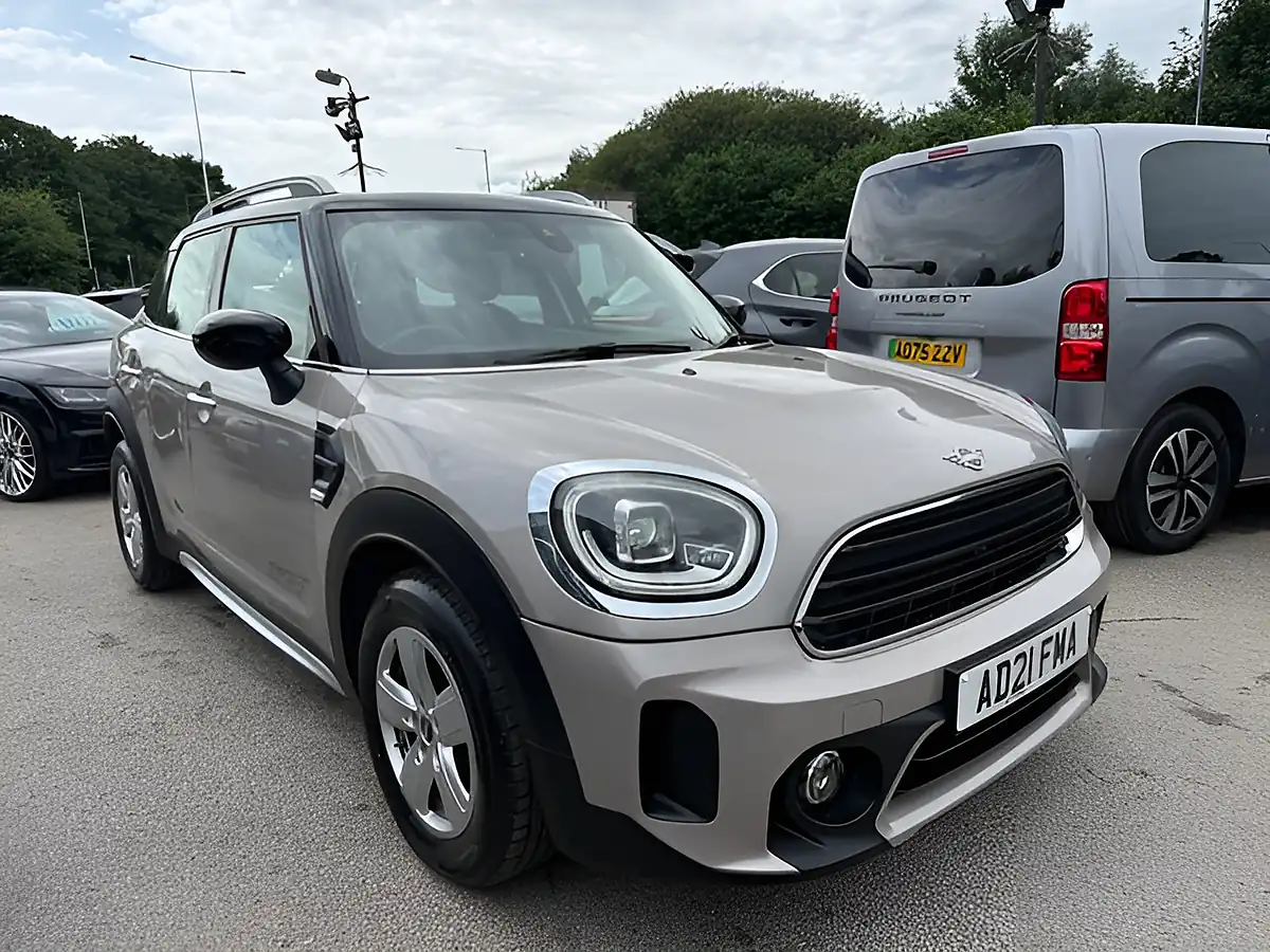 Used 2021 MINI Countryman Cooper Classic Grey - Interior and Exterior details 5