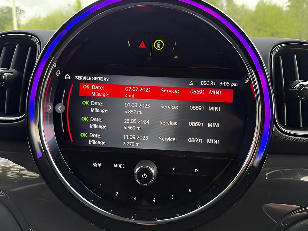Used 2021 MINI Countryman Cooper Classic Grey - Interior and Exterior details 9