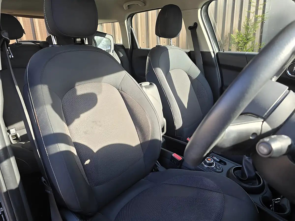 Used 2021 MINI Countryman Cooper Classic Grey - Interior and Exterior details 6