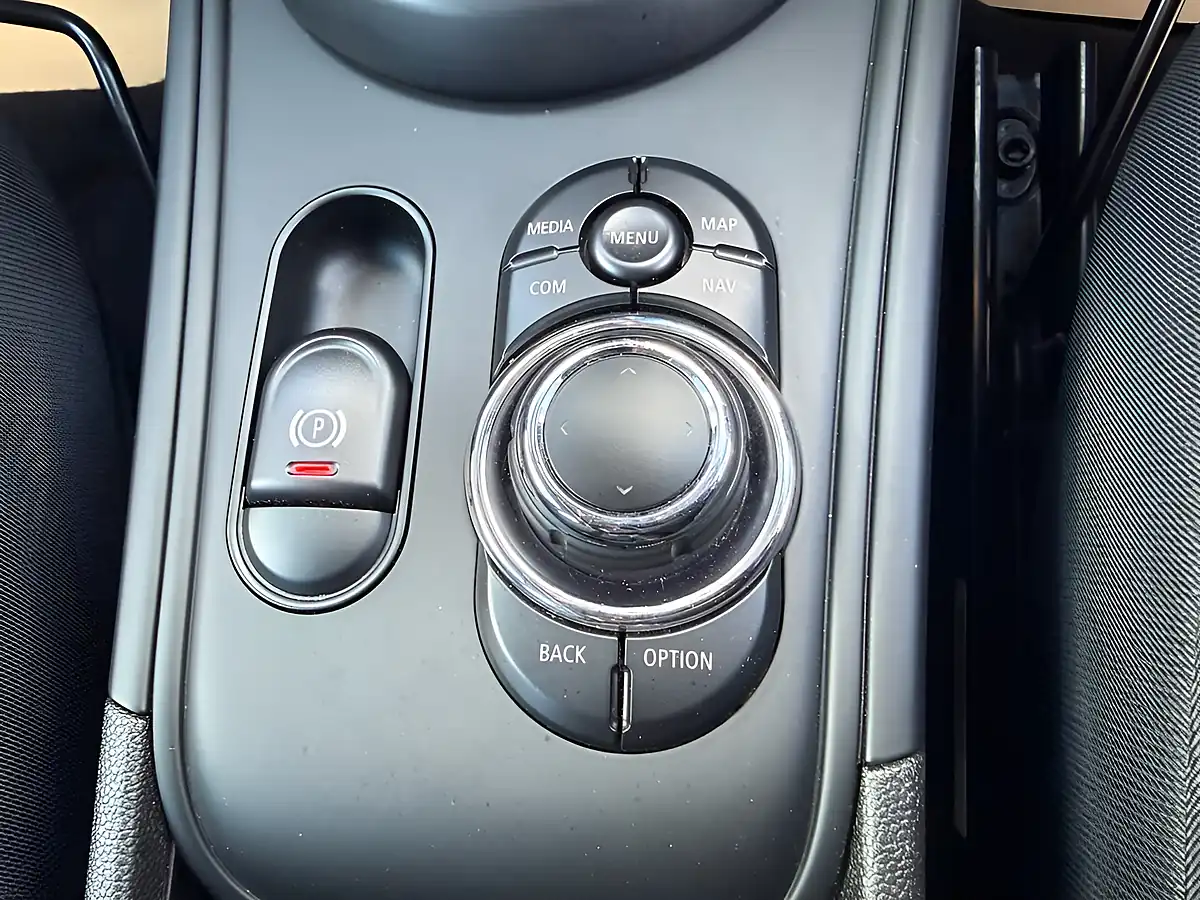 Used 2021 MINI Countryman Cooper Classic Moonwalk Grey Metallic - Interior and Exterior details 13