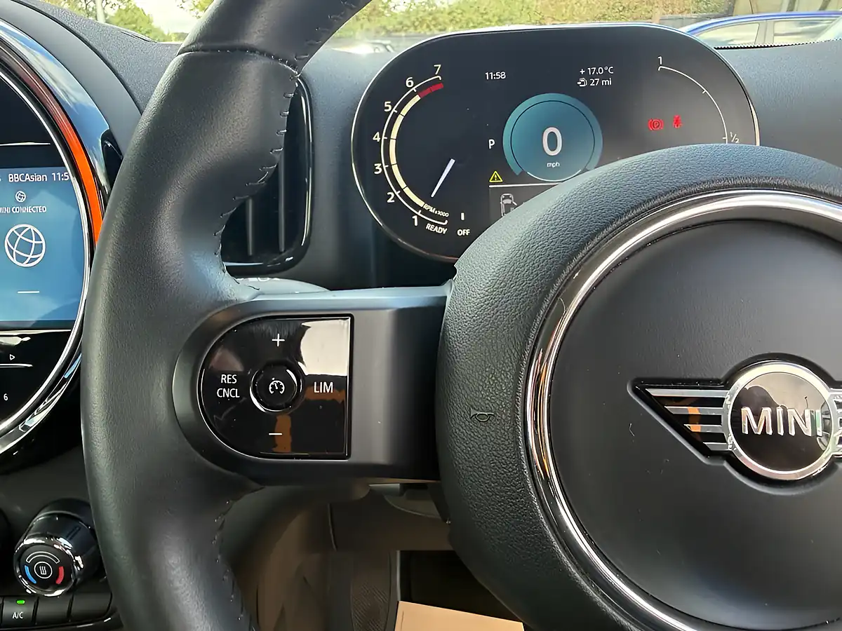 Used 2021 MINI Countryman Cooper Classic Moonwalk Grey Metallic - Interior and Exterior details 14