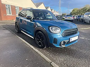 Used 2021 MINI Countryman Cooper Exclusive Island Blue - Interior and Exterior details 3