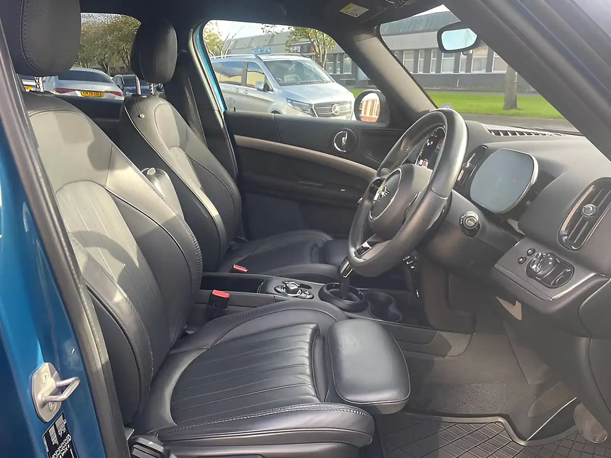 Used 2021 MINI Countryman Cooper Exclusive Island Blue - Interior and Exterior details 7