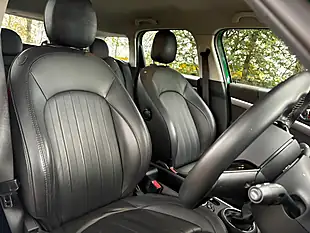 Used 2021 MINI Countryman Exclusive Green - Interior and Exterior details 13