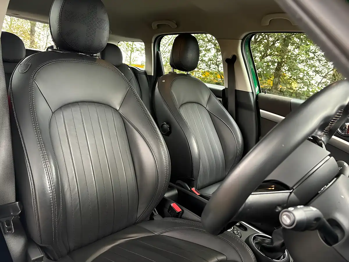 Used 2021 MINI Countryman Exclusive Green - Interior and Exterior details 13