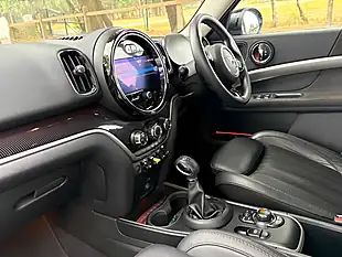 Used 2021 MINI Countryman Exclusive Green - Interior and Exterior details 14