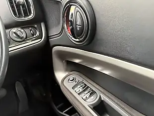 Used 2021 MINI Countryman Exclusive Green - Interior and Exterior details 18
