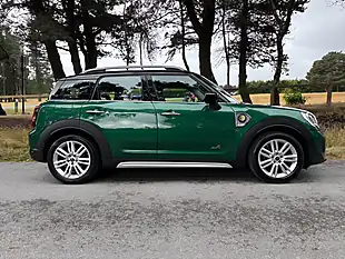 Used 2021 MINI Countryman Exclusive Green - Interior and Exterior details 4