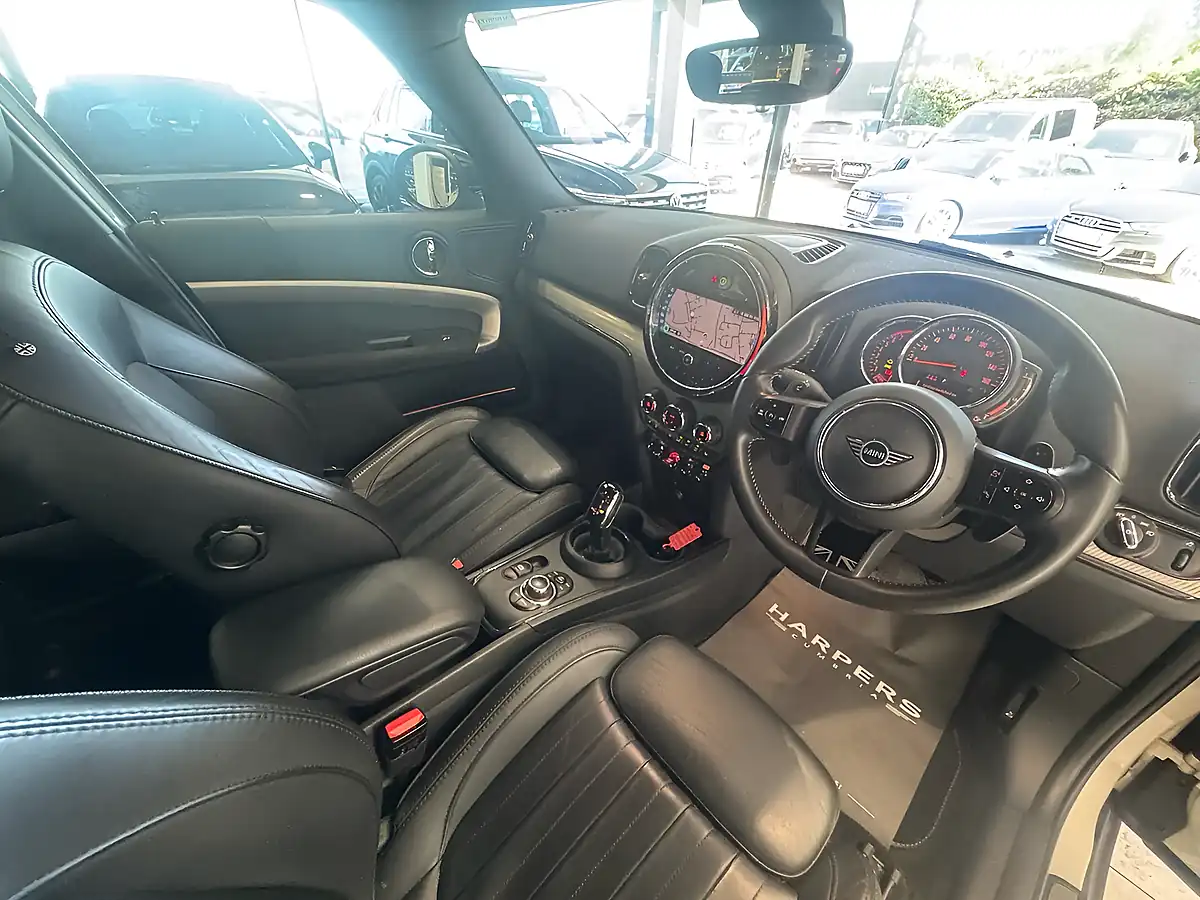 Used 2021 MINI Countryman Exclusive Silver - Interior and Exterior details 10