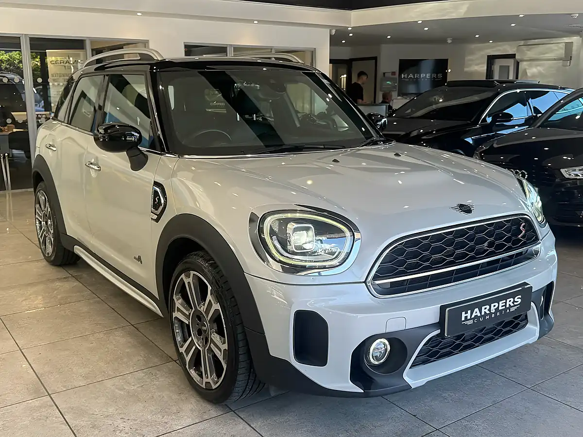 Used 2021 MINI Countryman Exclusive Silver - Interior and Exterior details 14