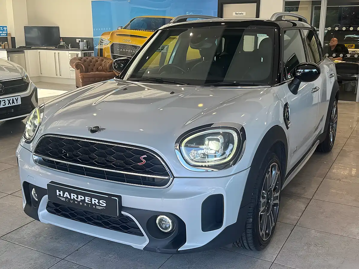 Used 2021 MINI Countryman Exclusive Silver - Interior and Exterior details 15