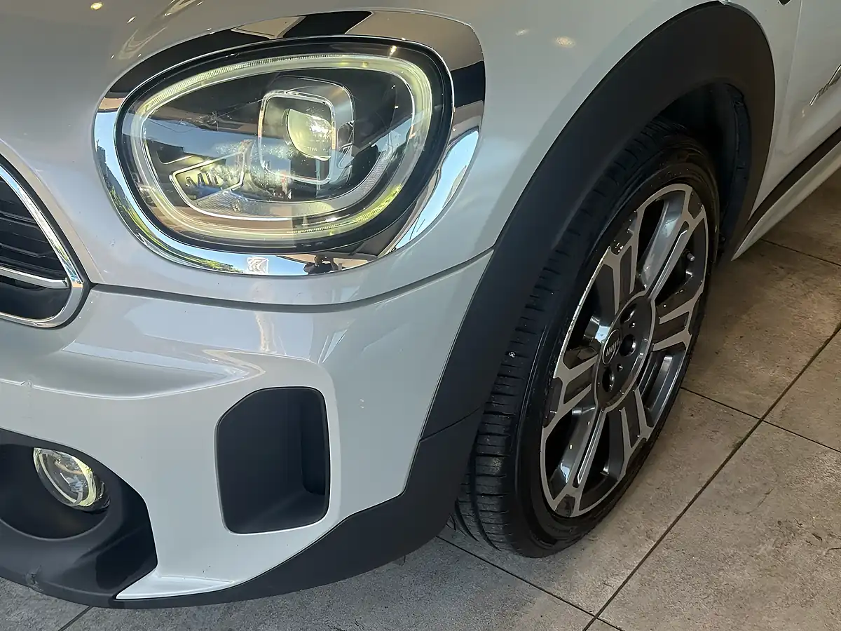 Used 2021 MINI Countryman Exclusive Silver - Interior and Exterior details 4
