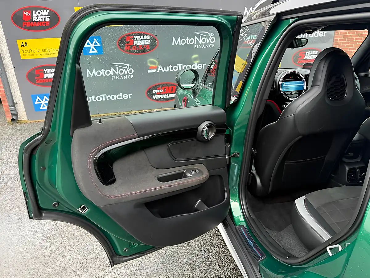 Used 2021 MINI Countryman John Cooper Works Green - Interior and Exterior details 18
