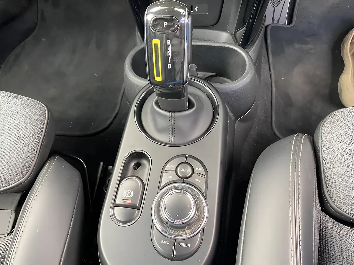 Used 2021 MINI Electric Cooper Cooper Se Green - Interior and Exterior details 14