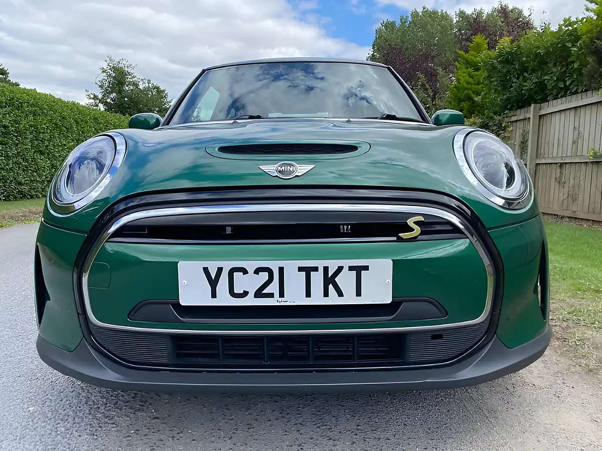 Used 2021 MINI Electric Cooper Cooper Se Green - Interior and Exterior details 2