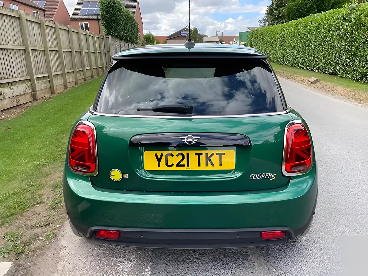 Used 2021 MINI Electric Cooper Cooper Se Green - Interior and Exterior details 5