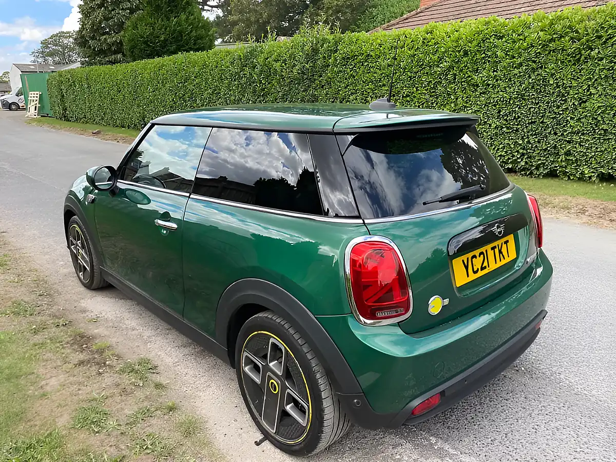 Used 2021 MINI Electric Cooper Cooper Se Green - Interior and Exterior details 6