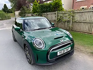 Used 2021 MINI Electric Cooper Cooper Se Green - Interior and Exterior details 9