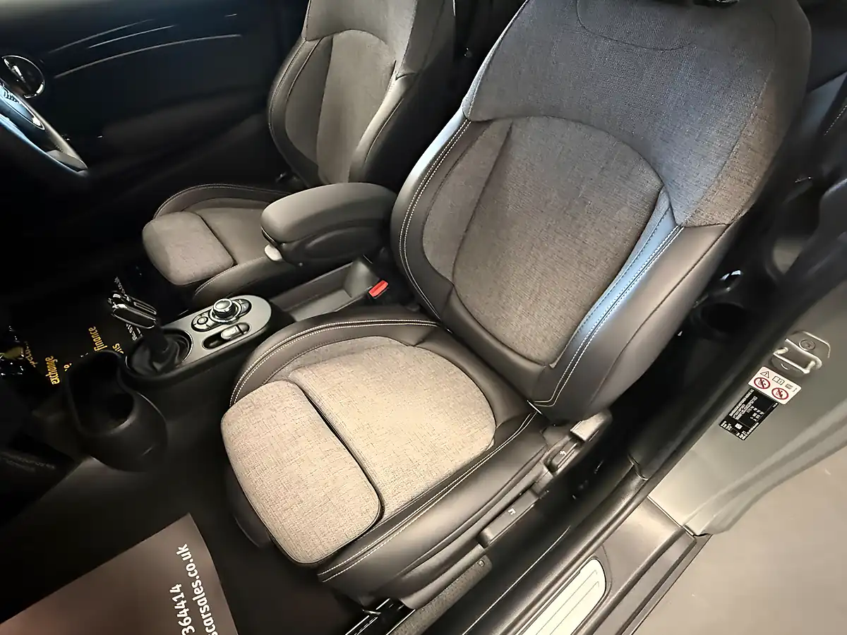 Used 2021 MINI Electric Hatch Cooper Se Level 2 Grey - Interior and Exterior details 17