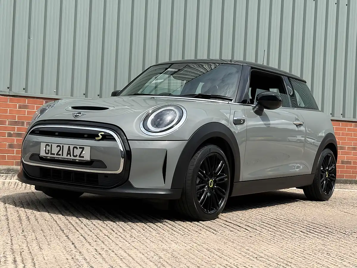 Used 2021 MINI Electric Hatch Cooper Se Level 2 Grey - Interior and Exterior details 3