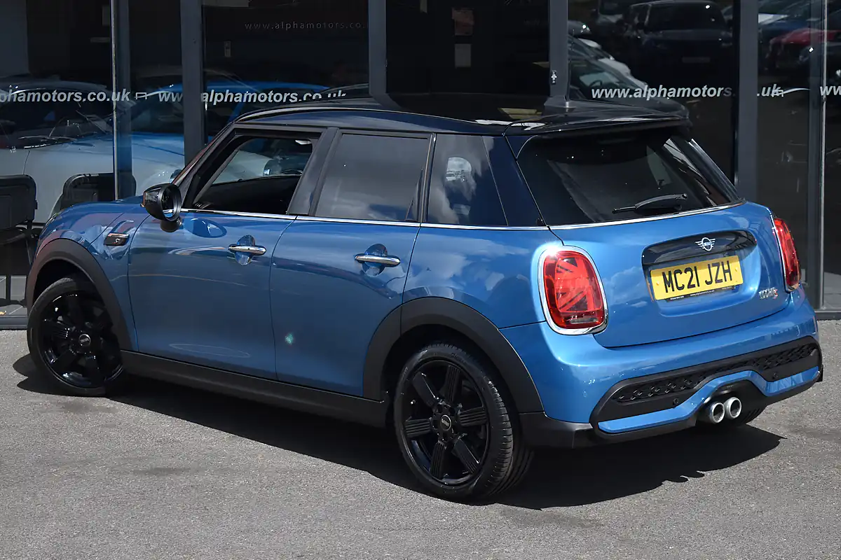 Used 2021 MINI Hatch Classic Starlight Blue - Interior and Exterior details 2