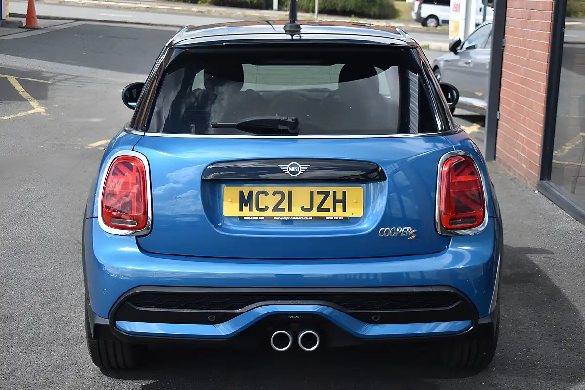 Used 2021 MINI Hatch Classic Starlight Blue - Interior and Exterior details 6