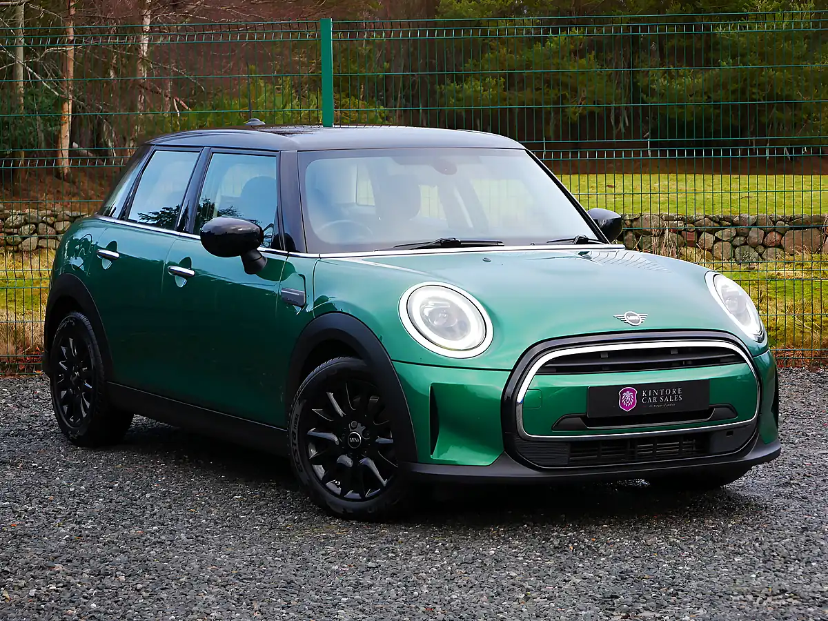 Used 2021 MINI Hatch Cooper Classic British Racing Green Iv - Front View