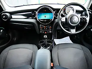 Used 2021 MINI Hatch Cooper Classic British Racing Green Iv - Interior and Exterior details 13