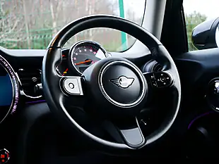 Used 2021 MINI Hatch Cooper Classic British Racing Green Iv - Interior and Exterior details 16