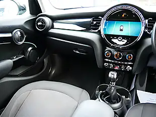 Used 2021 MINI Hatch Cooper Classic British Racing Green Iv - Interior and Exterior details 17
