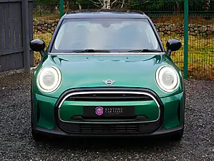 Used 2021 MINI Hatch Cooper Classic British Racing Green Iv - Interior and Exterior details 3