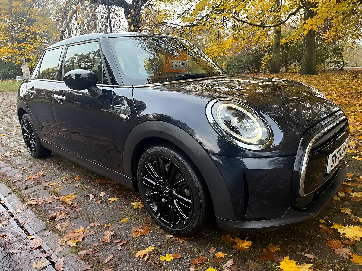 Used 2021 MINI Hatch Cooper Exclusive Black - Interior and Exterior details 12