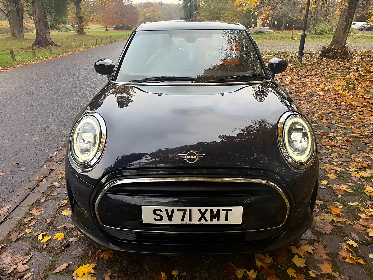 Used 2021 MINI Hatch Cooper Exclusive Black - Interior and Exterior details 13
