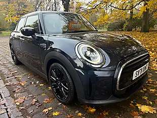 Used 2021 MINI Hatch Cooper Exclusive Black - Interior and Exterior details 14