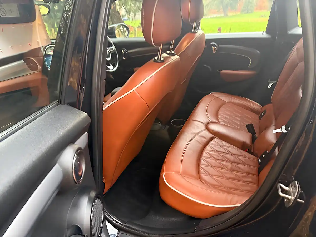 Used 2021 MINI Hatch Cooper Exclusive Black - Interior and Exterior details 17