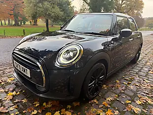 Used 2021 MINI Hatch Cooper Exclusive Black - Interior and Exterior details 5