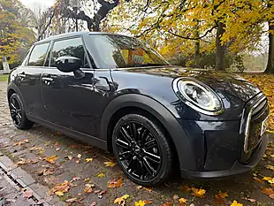 Used 2021 MINI Hatch Cooper Exclusive Black - Interior and Exterior details 7