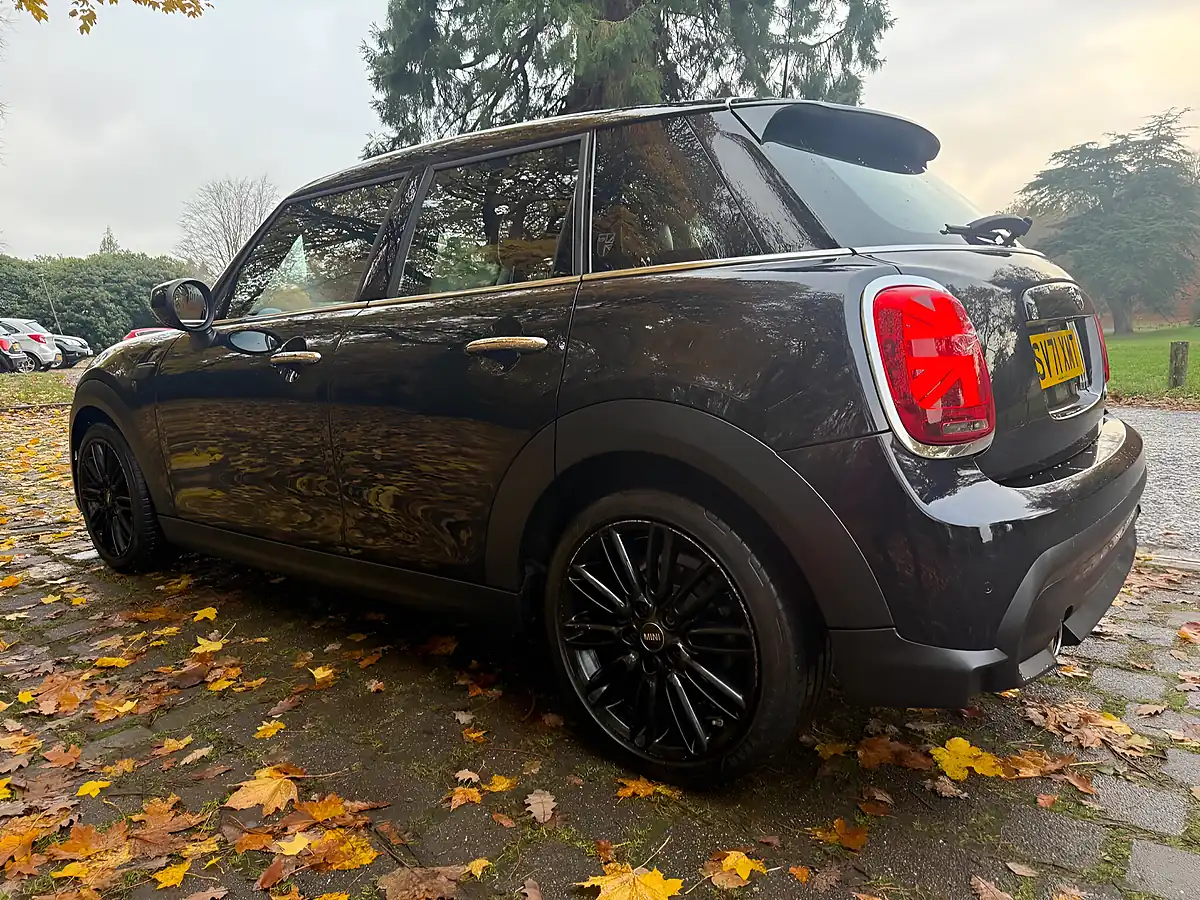 Used 2021 MINI Hatch Cooper Exclusive Black - Interior and Exterior details 9