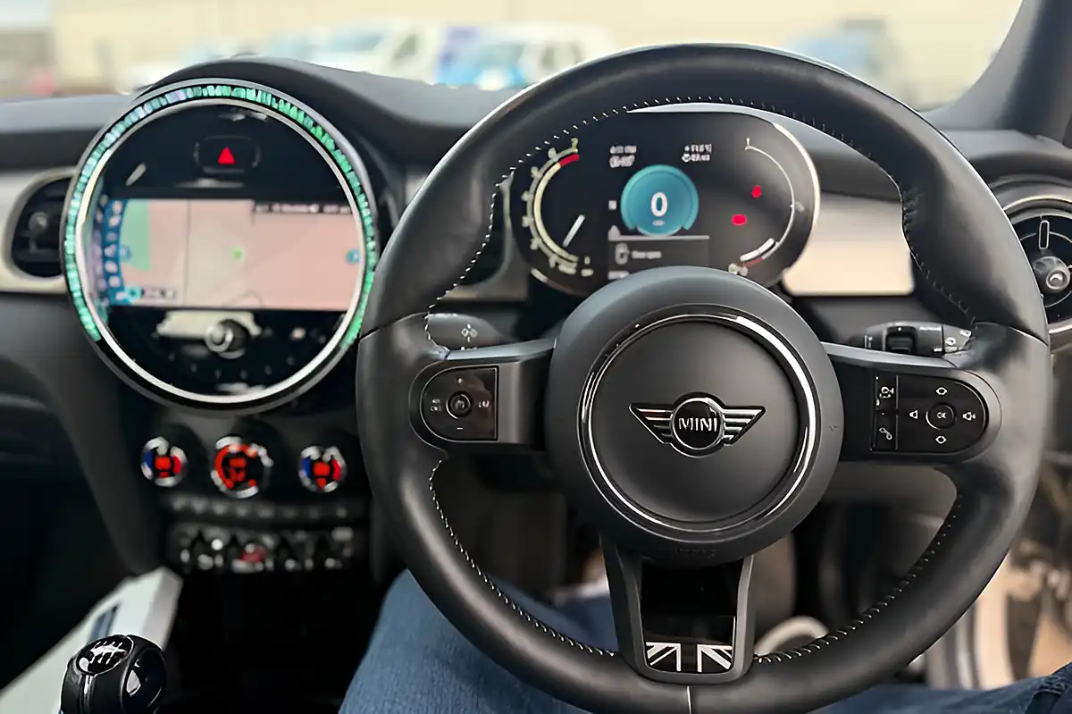 Used 2021 MINI Hatch Cooper Exclusive Grey - Interior and Exterior details 15