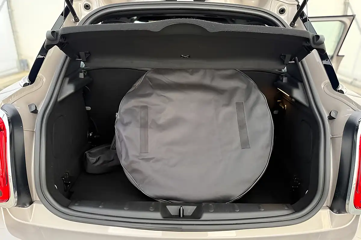 Used 2021 MINI Hatch Cooper Exclusive Grey - Interior and Exterior details 19