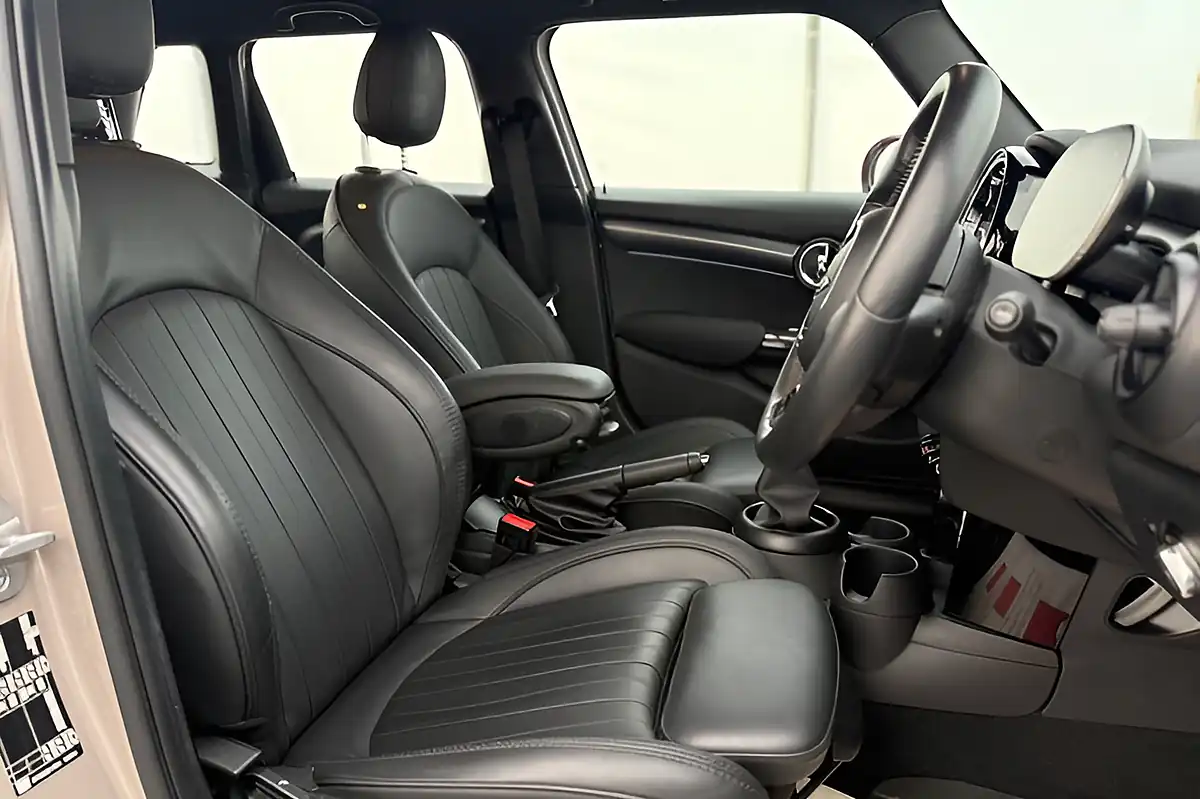 Used 2021 MINI Hatch Cooper Exclusive Grey - Interior and Exterior details 20
