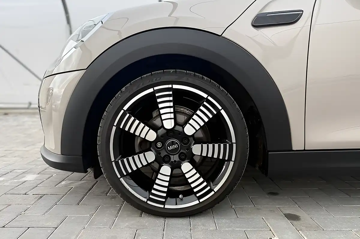 Used 2021 MINI Hatch Cooper Exclusive Grey - Interior and Exterior details 7