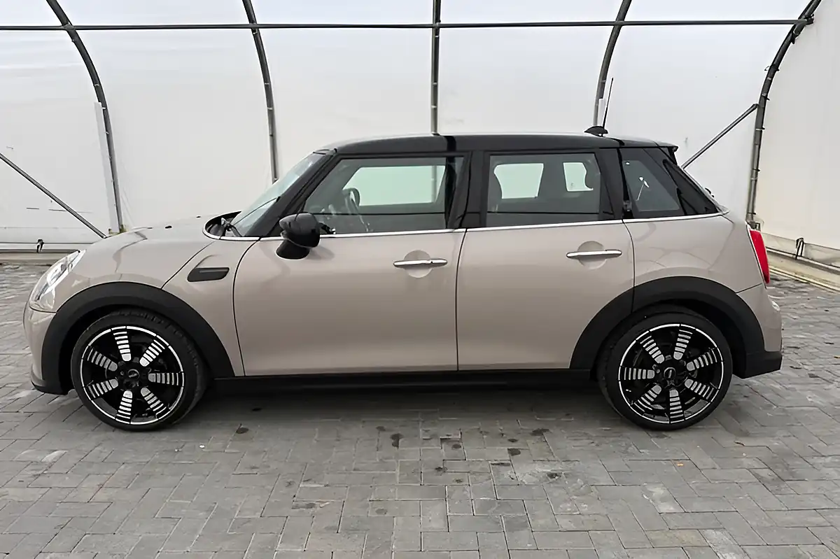 Used 2021 MINI Hatch Cooper Exclusive Grey - Interior and Exterior details 9