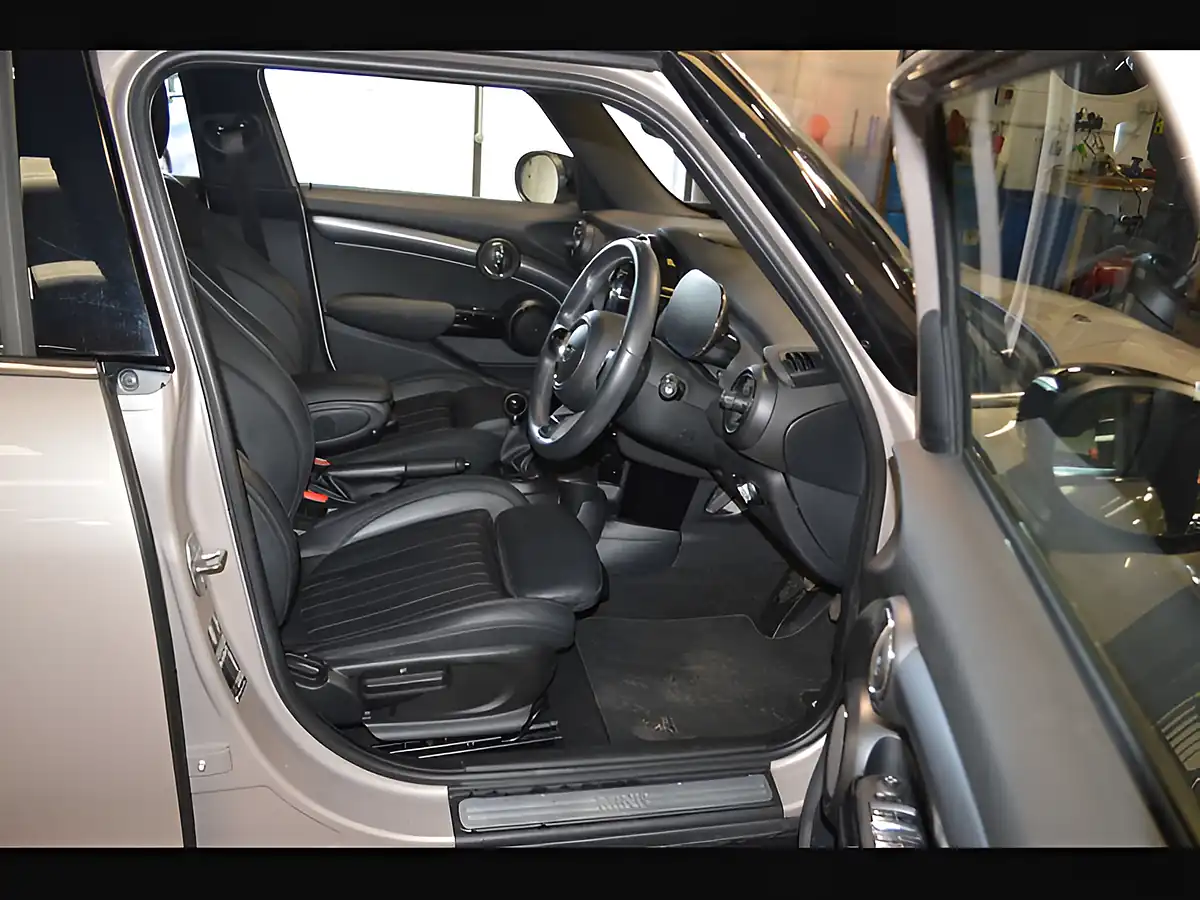 Used 2021 MINI Hatch Cooper Exclusive Rooftop Grey - Interior and Exterior details 12