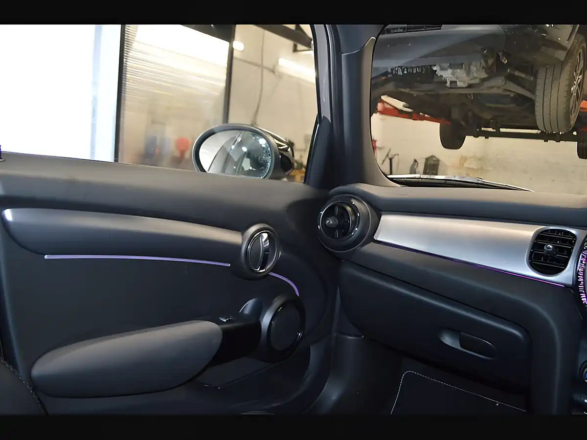 Used 2021 MINI Hatch Cooper Exclusive Rooftop Grey - Interior and Exterior details 19