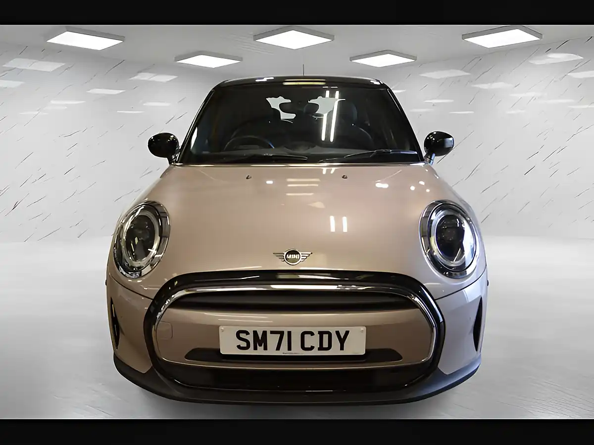 Used 2021 MINI Hatch Cooper Exclusive Rooftop Grey - Interior and Exterior details 2
