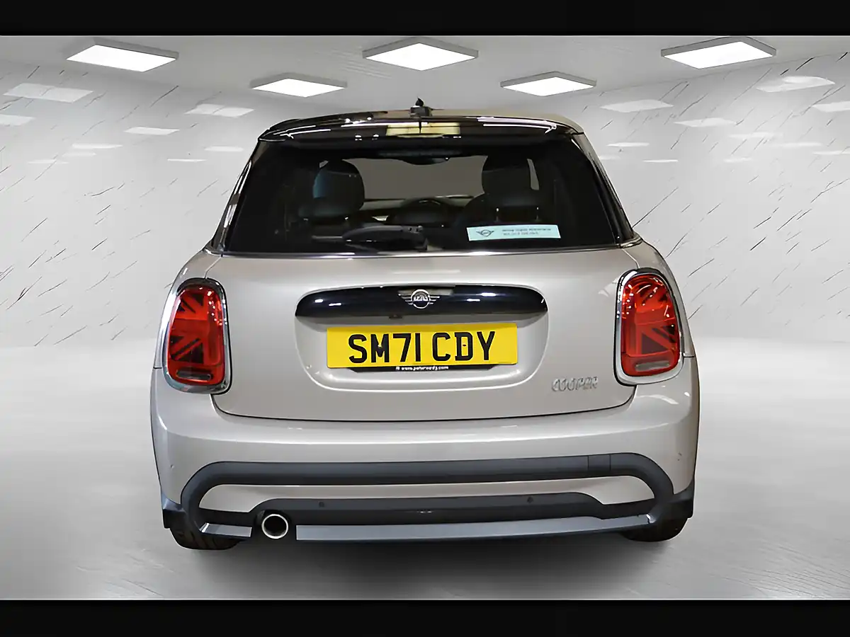 Used 2021 MINI Hatch Cooper Exclusive Rooftop Grey - Interior and Exterior details 7